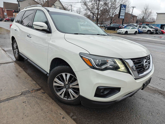 2017 Nissan Pathfinder SV in Cars & Trucks in Ottawa