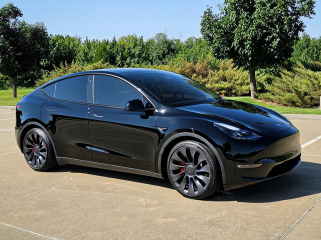 2023 Tesla Model Y PERFORMANCE AWD DUAL MOTOR-LFP BATTERY in Cars & Trucks in City of Toronto