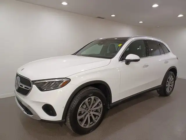 2025 Mercedes-Benz GLC 300 in Cars & Trucks in Regina - Image 3