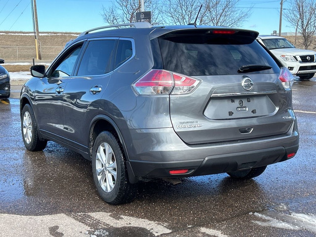  2016 Nissan Rogue AWD 4dr SV - Sunroof in Cars & Trucks in Calgary - Image 4