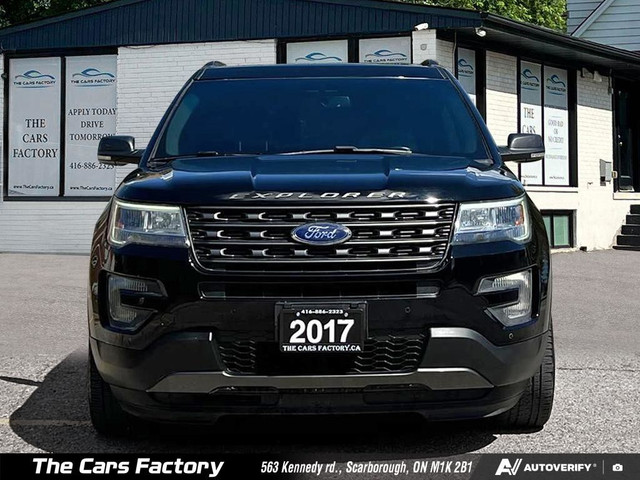 2017 Ford Explorer 4WD XLT Lether/ Roof / Apple Carplay - No Acc in Cars & Trucks in City of Toronto - Image 2