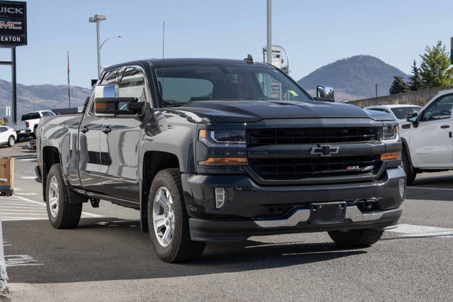 2019 Chevrolet Silverado 1500 LT 5.3L V8, Z71 Off-Road Package,  in Cars & Trucks in Kamloops - Image 3