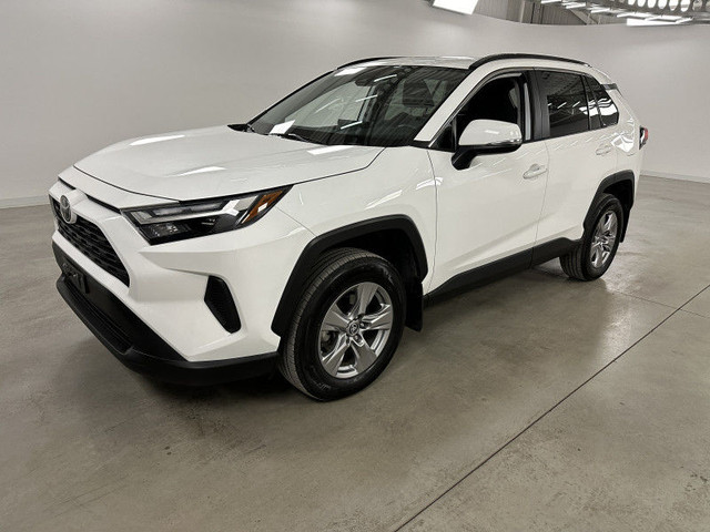 2022 TOYOTA RAV4 XLE AWD MAGS*TOIT*CAMERA*SIEGES CHAUFFANTS* in Cars & Trucks in Laval / North Shore - Image 2