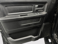 Decouvrez le parfait equilibre entre performance, durabilite et style utilitaire avec ce Ram 1500 Cl... (image 9)