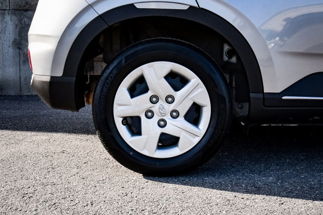2024 Hyundai Venue Essential • LOW MILEAGE • HEATED SEATS • CP/A in Cars & Trucks in Kingston - Image 4