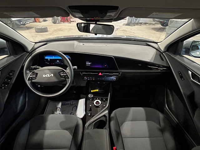 2023 Kia Niro EV Premium, AUCUN ACCIDENT, 407 KM AUTONOMIE, GPS  in Cars & Trucks in Laurentides - Image 4