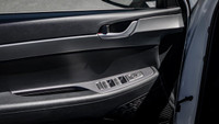 *Sunroof, Heated Seats, Android Auto, Apple CarPlay, Navigation, Wi-Fi, Heated Steering Wheel, Remot... (image 8)