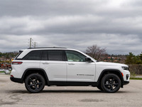 The 2025 Jeep Grand Cherokee Limited is a premium sport utility vehicle designed to deliver exceptio... (image 9)