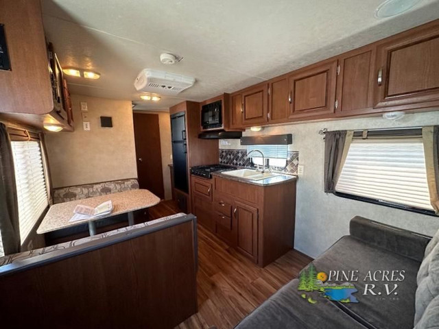2015 Forest River RV Wildwood X-Lite 261BHXL in Travel Trailers & Campers in Truro - Image 2