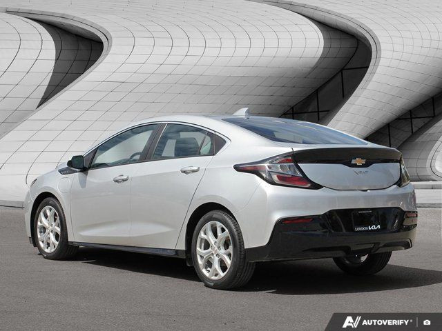 2018 Chevrolet Volt Premier in Cars & Trucks in London - Image 4