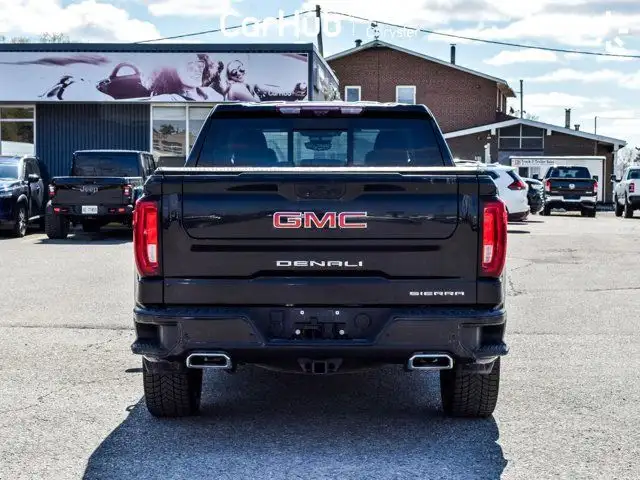 2023 GMC Sierra 1500 Denali 4WD Crew Cab 147 Diesel Sunroof in Cars & Trucks in Mississauga / Peel Region - Image 15