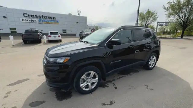 2024 Jeep Compass North | Sunroof | Apple CarPlay in Cars & Trucks in Edmonton - Image 5