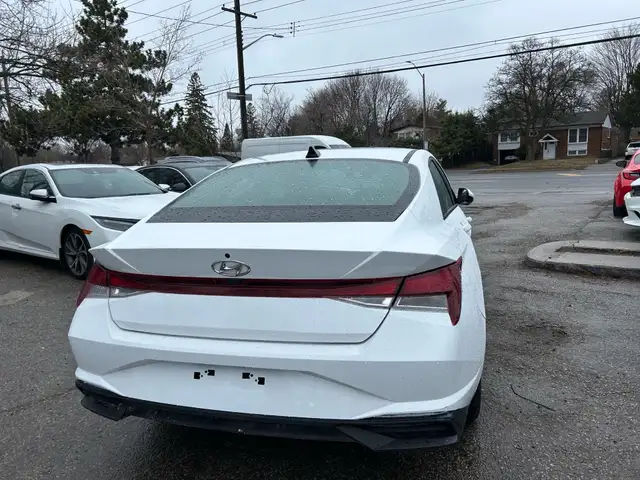 2022 Hyundai Elantra Essential IVT62938482953857123