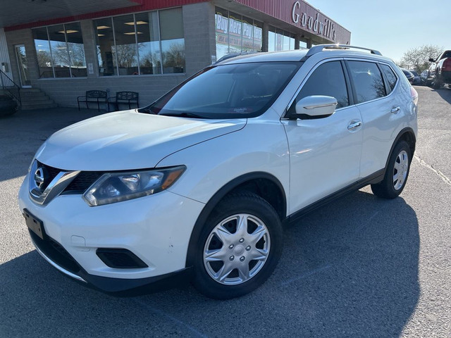  2015 Nissan Rogue S, CLEAN CARFAX, ALL WHEEL DRIVE, BACKUP CAME in Cars & Trucks in London - Image 3