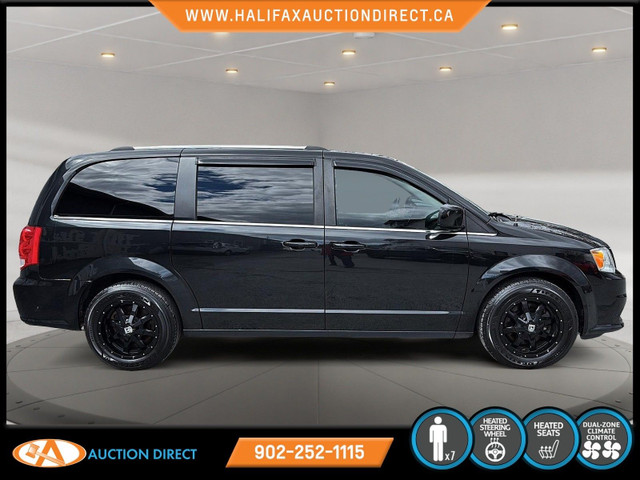 2018 Dodge Grand Caravan Crew LEATHER! BACK UP CAMERA. ALLOYS... in Cars & Trucks in Bedford - Image 4