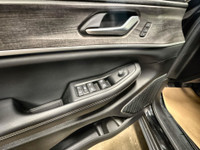 This one owner 2023 Jeep Grand Cherokee L 4x4 Limited has the V6 3.6L Pentastar Vvt engine with an 8... (image 7)