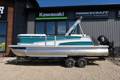 2024 Princecraft Vectra 23 XT Sport Special Features: - Merucury 150XL EFI 4S w/ Enertia stainless s...
