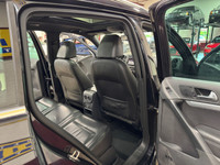 RARE FIND R-LINE HIGHLINE! TOP OF THE LINE! MOST DESIRABLE COLOR COMBO! LOCAL ONTARIO 1 OWNER SUV! E... (image 9)