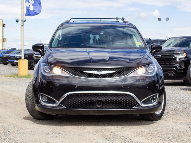 2017 Chrysler Pacifica 4dr Wgn Touring-L Plus for sale in Cars & Trucks in Edmonton - Image 3