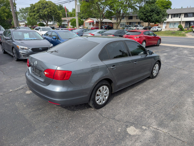 2013 Volkswagen Jetta Sedan 2.0L SOHC ~ CERTIFIED in Cars & Trucks in Hamilton - Image 3