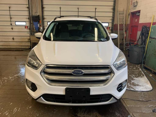  2017 Ford Escape SE in Cars & Trucks in Barrie - Image 2