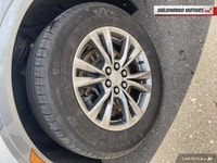 This Cadillac XT5 has a dependable Gas Turbo 4cyl 2.0L engine powering this Automatic transmission.... (image 8)