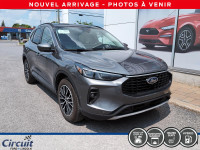 Le Ford Escape 2023 en version de base avec l'ensemble Premium combine l'accessibilité de l'entrée d... (image 2)