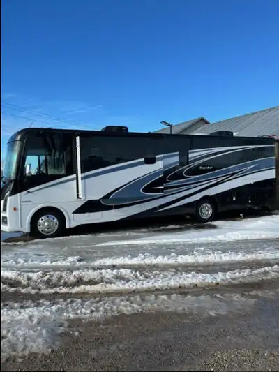 Welcome to the 2024 Winnebago Sunstar 34R: The ultimate couples Class A Motorhome with every thought...