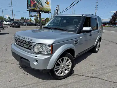 TWO KEYS / DVD PLAYER / 3 SUN ROOFS / BEAUTIFUL SUV! NAVIGATION SYSTEM / BACK UP CAMERA / SUPER CLEA...
