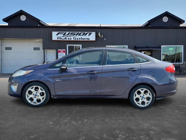 2012 Ford Fiesta SEL-LEATHER-LOCAL TRADE in Cars & Trucks in Leamington - Image 2