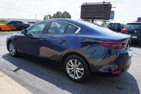 SAFETY INCLUDED FREE ACCIDENT LOCAL ONTARIO CAR MAZDA SERVICE RECORDS LOW KMS Clean Mazda 3 with Aut... (image 4)