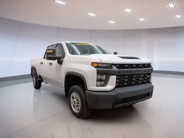 Chevrolet Silverado 2500 WT CREW 4X4 V8 DIESEL *GR REMORQ* CARPL dans Autos et camions  à Laurentides - Image 3
