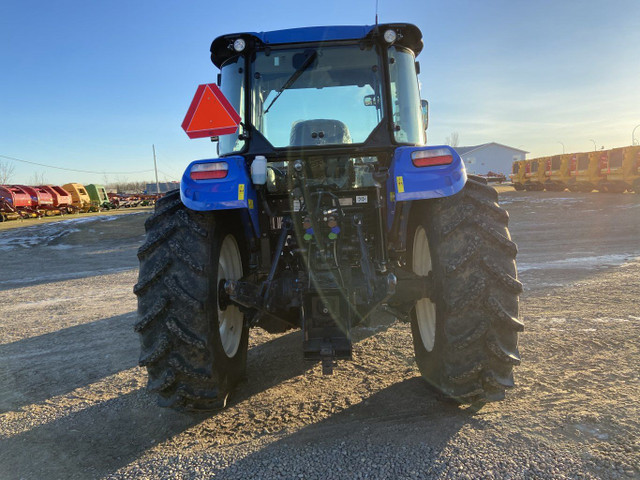 2021 New Holland Powerstar 120 FWA Tractor in Farming Equipment in Meadow Lake - Image 3