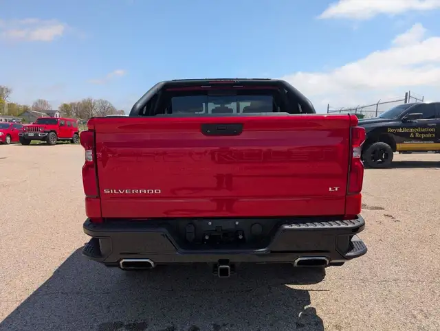 2019 Chevrolet Silverado 1500 LT Trail Boss in Cars & Trucks in London - Image 5