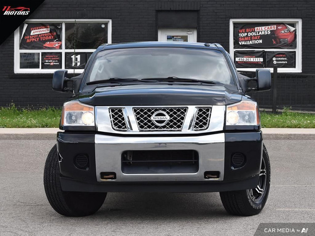 2015 Nissan Titan 4WD Crew Cab LWB SV *Ltd Avail* | LOW KMS!! |  in Cars & Trucks in City of Toronto - Image 2