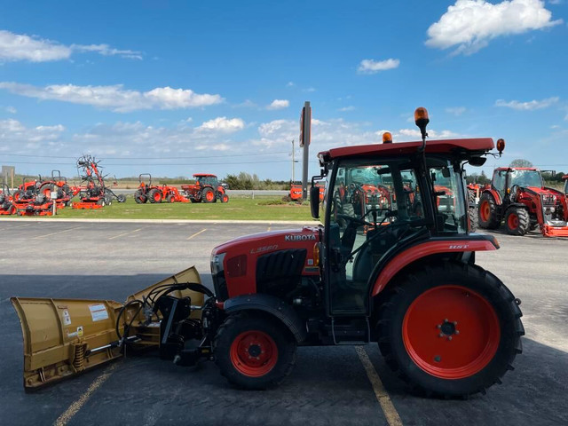 2020 Kubota 2020 Kubota L3560 - Tractor in Farming Equipment in Chatham-Kent - Image 3