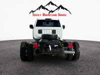 PLENTY OF OPTIONS IN THIS 5500 CAB CHASSIS INCLUDING A 6.7 CUMMINS DIESEL, POWER TAKE OFF GROUP, TAN... (image 3)