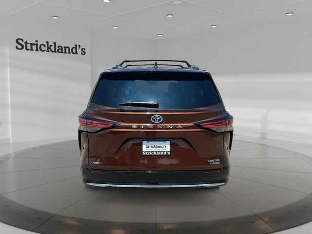 2024 TOYOTA SIENNA HYBRID LIMITED AWD-3ROW in Cars & Trucks in Stratford - Image 4