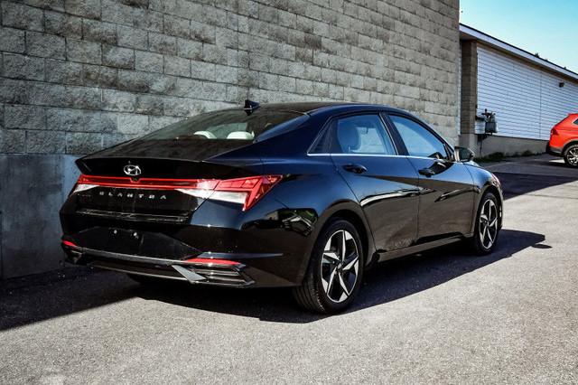 2023 Hyundai Elantra Luxury w/Two-Tone • SUNROOF • NAV • LEATHER in Cars & Trucks in Kingston - Image 3