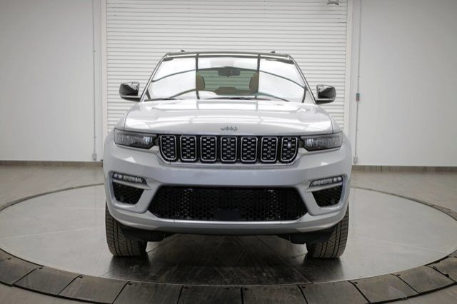 2022 Jeep Grand Cherokee 4xe Summit Reserve in Cars & Trucks in Calgary - Image 2