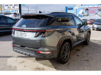 CLEAN CARFAX AND LIKE NEW! - 2.5L Engine - AWD - Automatic Transmission - Sunroof - Leather Interior... (image 8)