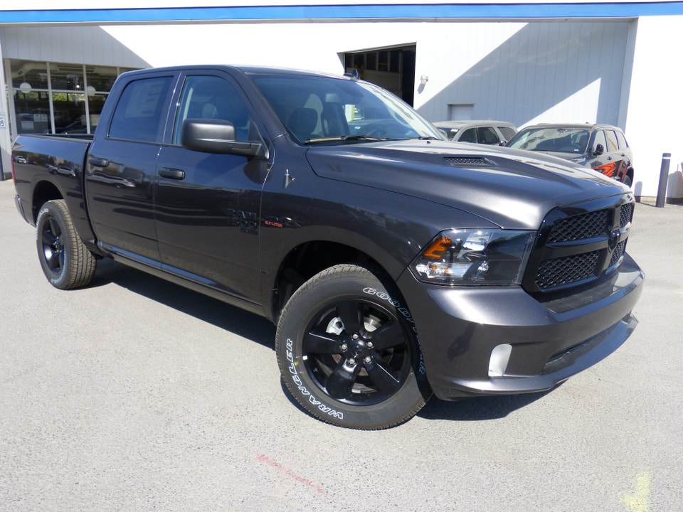 2022 Ram 1500 Classic NIGHT EDITION