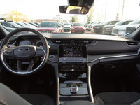 4x4, 3.6L V6, Power Sunroof, Trailer Tow Package, Heated Leather Seats/Steering Wheel, Remote Start,... (image 9)