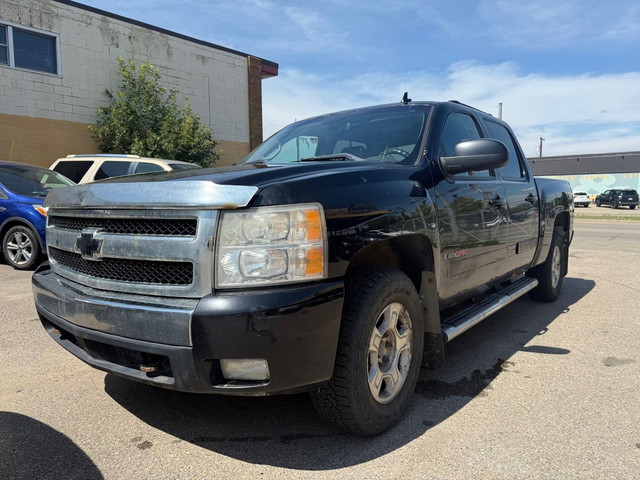 2008 Chevrolet Silverado 1500 2LT in Cars & Trucks in Edmonton - Image 2