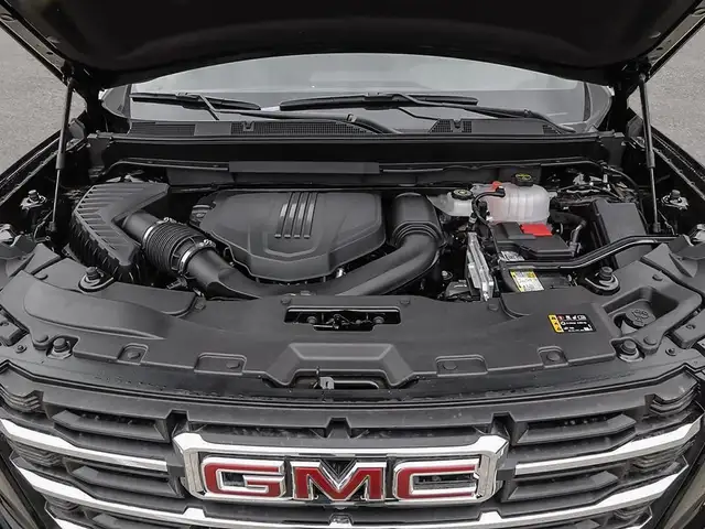 2025 GMC Acadia ELEVATION in Cars & Trucks in City of Montréal - Image 7