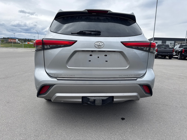 2022 Toyota Highlander Platinum PLATINUM AWD (SUNROOF - HEADS UP in Cars & Trucks in Cranbrook - Image 4