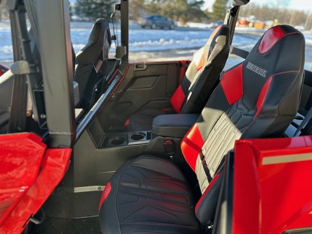 2025 Polaris GENERAL XP 4 1000 Ultimate Indy Red GENERAL XP 4 10 in ATVs in Ottawa - Image 4