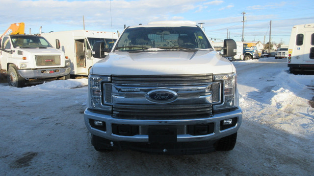 2017 Ford Super Duty F-350 SRW FLAT DECK in Heavy Equipment in Vancouver - Image 2