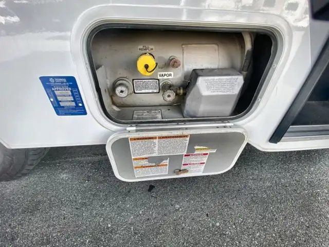 2022 Adventurer LP Class C Adventurer 19RD in RVs & Motorhomes in Abbotsford - Image 28