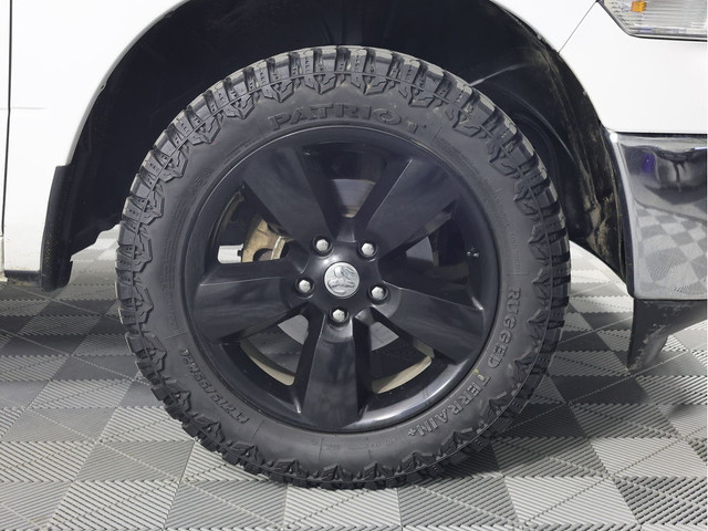 2022 Ram 1500 Classic SLT Crew Cab | Bluetooth | in Cars & Trucks in Calgary - Image 4